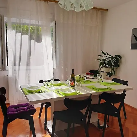 Appartamento Viktorija *